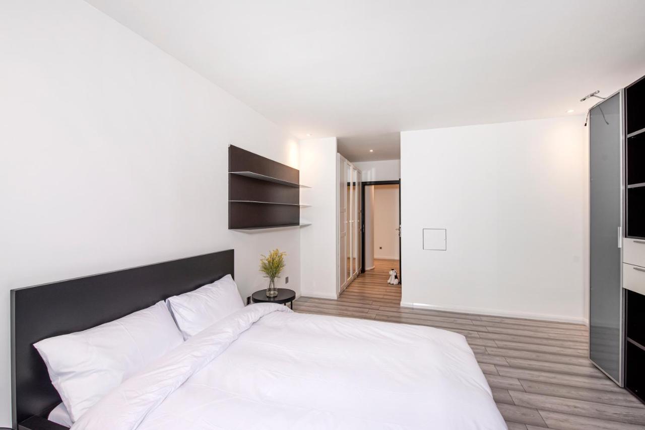 Large And Central 2 Bed Лондон Экстерьер фото