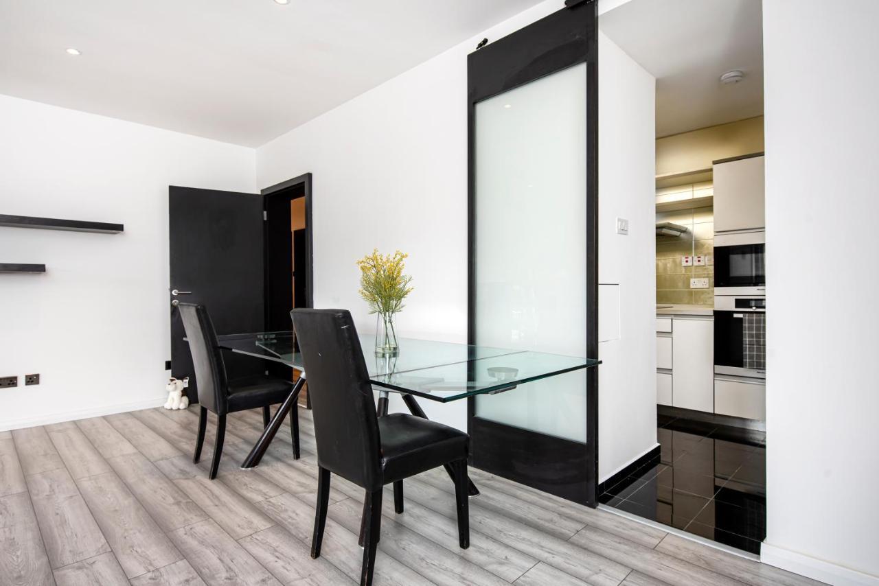 Large And Central 2 Bed Лондон Экстерьер фото